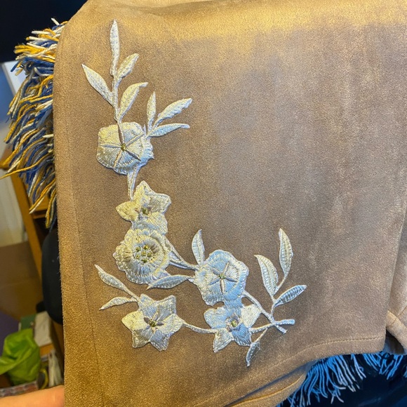 She & Sky Shorts - Picture 3 of 3